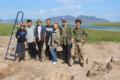 ​Что нашли студенты-археологи ХГУ на берегу Красноярского водохранилища