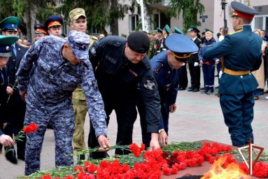 Росгвардейцы почтили память зауральцев - защитников Отечества