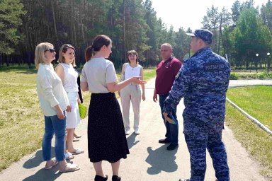 Росгвардейцы проверили условия обеспечения безопасности детских лагерей в Зауралье