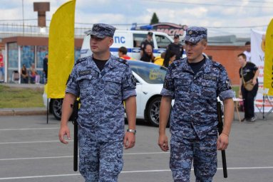 Росгвардия обеспечила безопасность на праздничном мероприятии в Зауралье