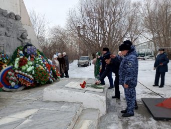 Росгвардейцы в Зауралье участвуют в памятных мероприятиях в честь 80-летия освобождения Сталинграда